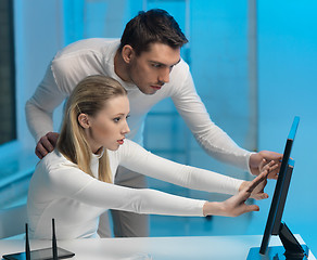 Image showing man and woman in laboratory