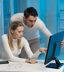 Image showing man and woman in laboratory