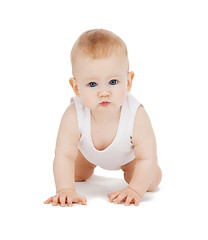 Image showing crawling baby boy