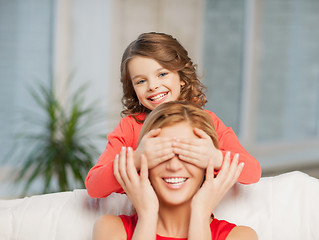 Image showing mother and daughter