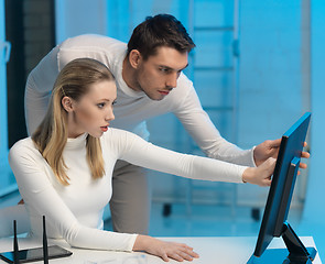 Image showing man and woman in laboratory