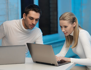 Image showing man and woman in laboratory