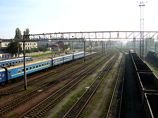 Image showing view on passenger trains from above