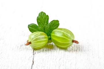 Image showing gooseberries with leaves 