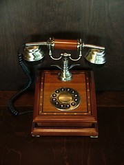 Image showing old fashioned phone