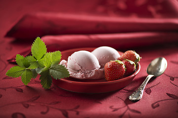 Image showing Strawberry ice cream