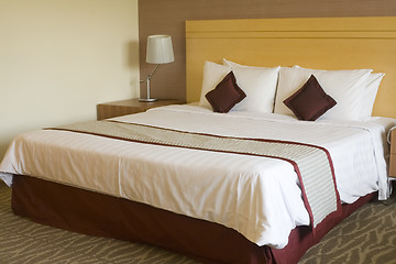 Image showing King sized bed

