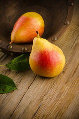 Image showing Pears in a Wood Bowl