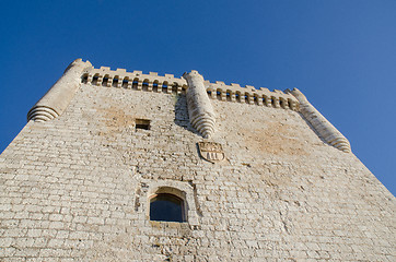 Image showing Stone tower of Penafiel Castle, Spain