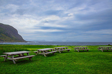Image showing Picnic site by the ocean