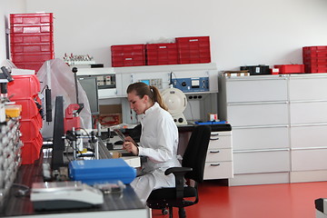 Image showing Laboratory technician working in the lab