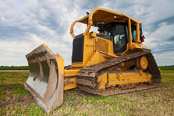 Image showing Large yellow bulldozer