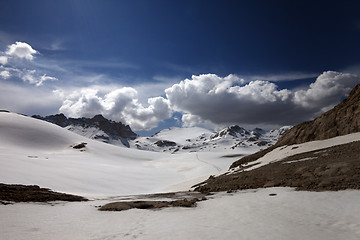 Image showing Snow plateau with footpath