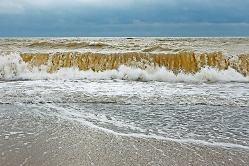 Image showing Big stormy wave