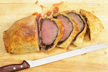 Image showing Beef wellington from above