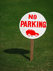 Image showing Sign saying no parking