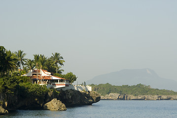 Image showing house over the sea