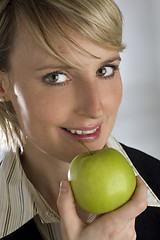 Image showing apple