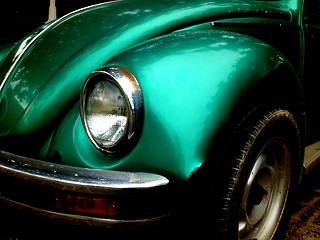 Image showing Green car cuba