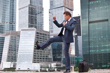 Image showing businessman holds training session