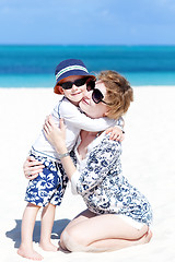 Image showing family at the beach