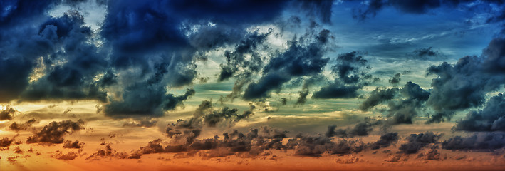 Image showing Panoramic view of evening dramatic sky at sunset