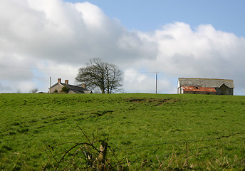 Image showing farm on the hill