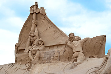 Image showing The sculptural composition of the sand.