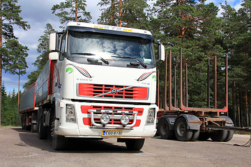 Image showing Volvo FH12 Truck and Trailer