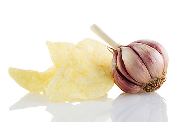 Image showing Potato chips and garlic