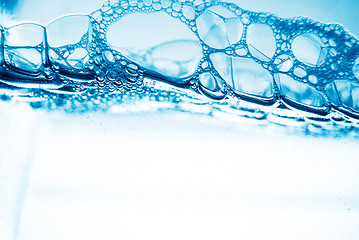 Image showing Air bubbles in blue water