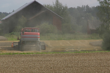 Image showing Treshing machine