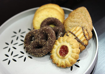 Image showing Plate of cookies