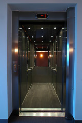 Image showing lift with mirror