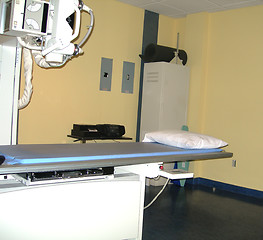 Image showing x-ray machine and table