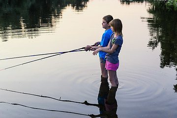 Image showing Kids fishing