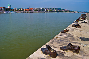 Image showing Memorial at the Danube