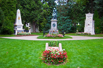 Image showing graves of Beethoven, Mozart and Schubert