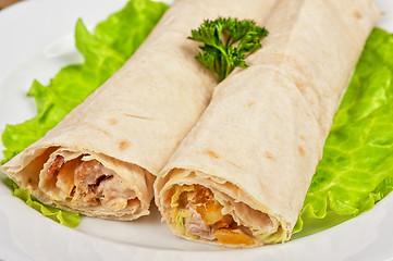 Image showing fried chicken meat at pitta bread