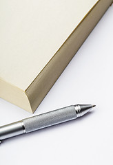 Image showing Memo pad and pen