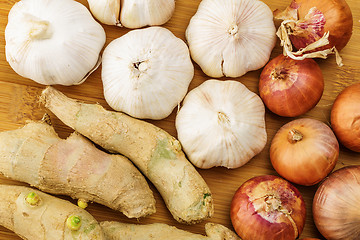 Image showing Heap of ginger, garlic and allium ascalonicum