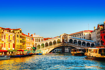 Image showing Rialto Bridge (Ponte Di Rialto) on a sunny day