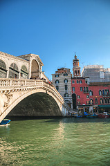 Image showing Rialto Bridge (Ponte Di Rialto) on a sunny day