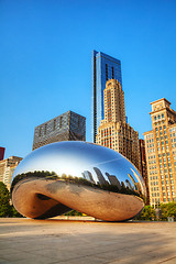 Image showing Cloud Gate sculpture in Millenium Park