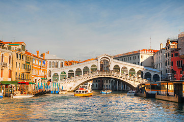 Image showing Rialto Bridge (Ponte Di Rialto) on a sunny day