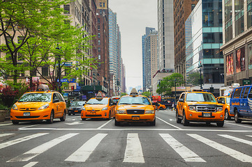 Image showing Yellow taxis at the New York City street