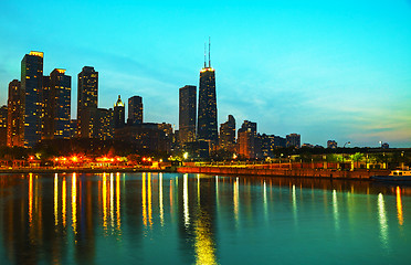 Image showing Downtown Chicago, IL at sunset