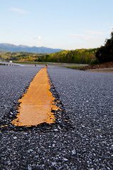 Image showing Dividing line of the freeway