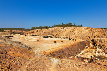 Image showing Earth dam wall with an empty dam