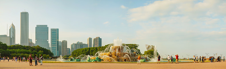 Image showing Chicago downtown cityscape with Buckingham Fountain at Grant Par